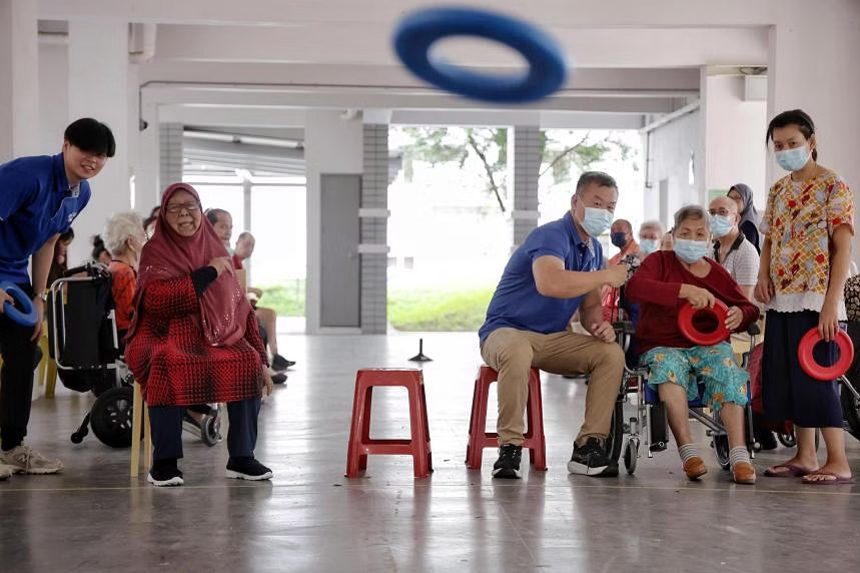 Playing badminton with balloons and wheelchair floorball: Adaptive sports keep seniors active