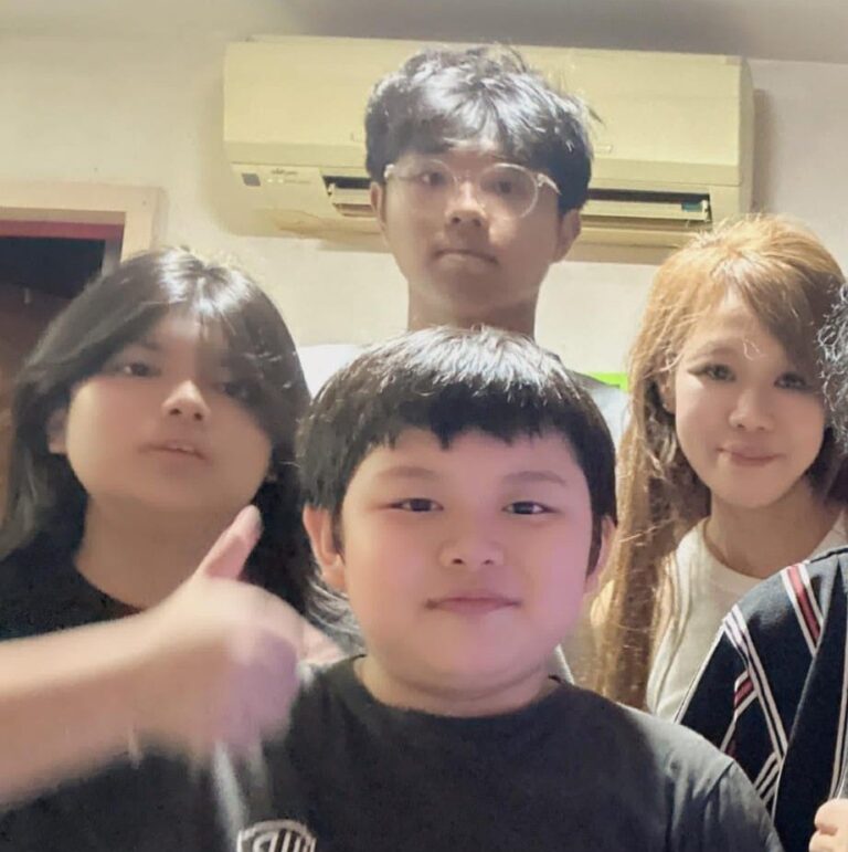 Yvonne with her three children