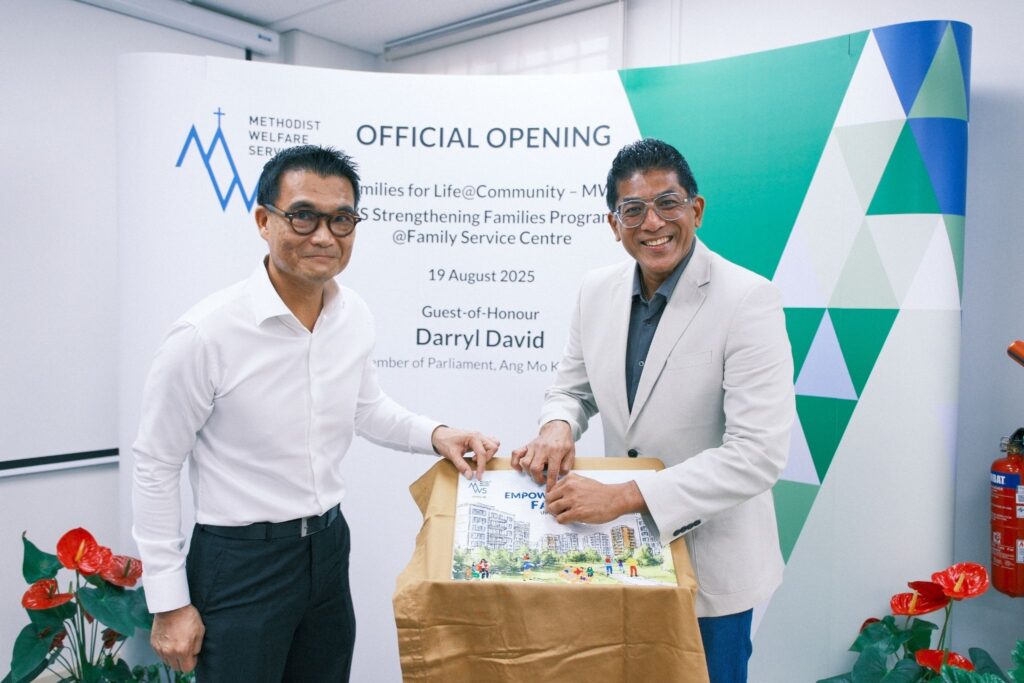 MWS CEO Calvin Ngo (left) with Guest-of-Honour Darryl David, Member of Parliament of Ang Mo Kio GRC, at the official launch of the MWS Family Services Hub.